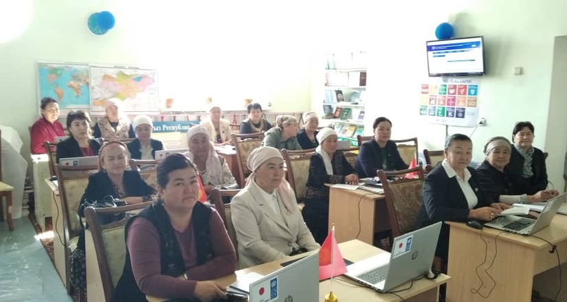 Айылдагы аялдардын эл аралык күнүнүн урматына жарандык жана санариптик билим берүү боюнча 6 борбордо жергиликтүү кеңештердин аял депутаттарынын клубдарынын жолугушуулары өттү