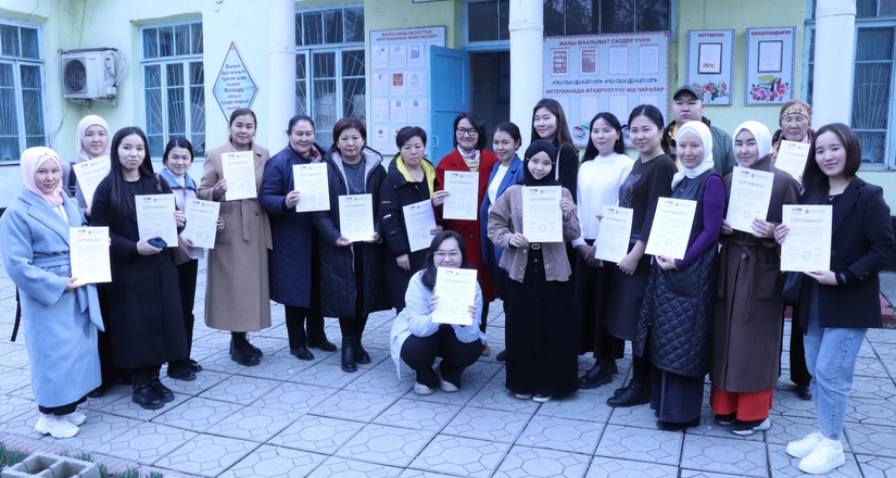 Аймактарда 400 аял Жарандык жада “Санариптик туризм” бона санариптик билим берүү борборлорунюнча окуудан өтүштү