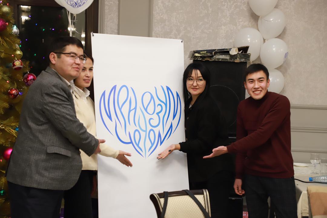 В Оше прошла интеллектуальная игра “Quiz Night”