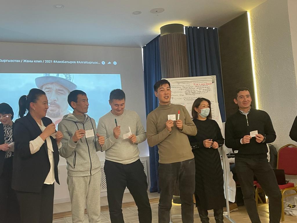 «Кыргыз Жараны» деп жарандардын ѳзүн ѳзү таануусун жана баалуулуктарды калыптандыруу боюнча тарбия иштерин жүргүзүү боюнча мугалимдер үчүн тренинг болуп ѳттү