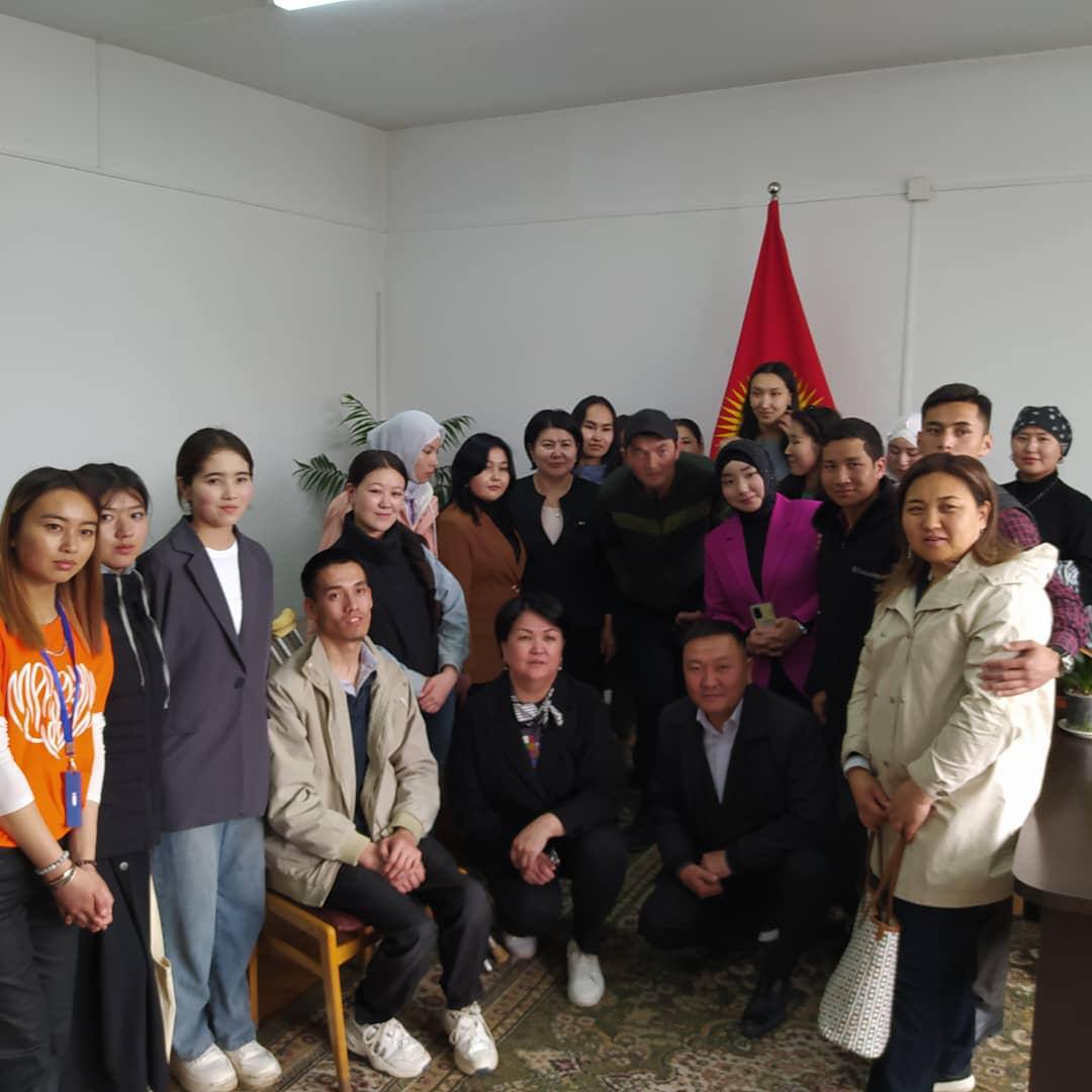 Нарын шаарындагы жаш жарандын мектеби